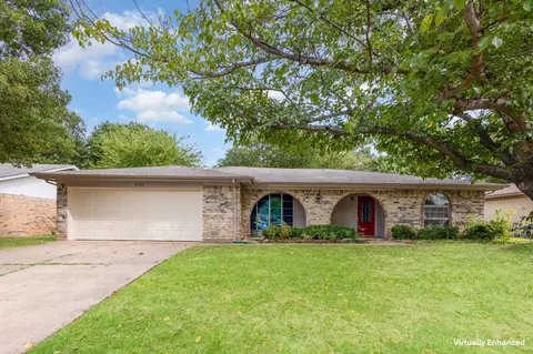 3724 Venice Dr, North Richland Hills, TX 76180