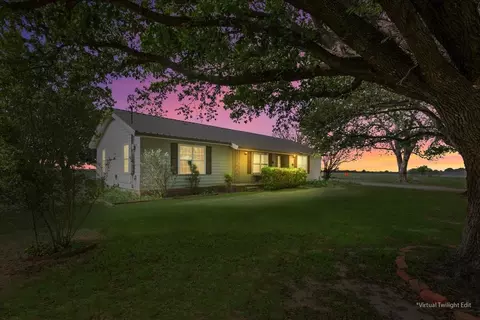2936 Bode Rd, West, TX 76691 photo 3