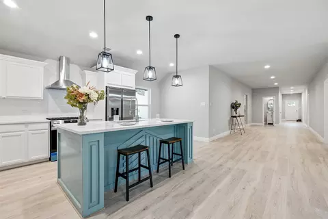 2833 W Biddison St, Fort Worth, TX 76109