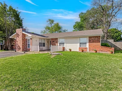 1826 Palo Duro Dr, Garland, TX 75040