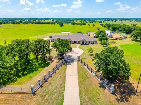 1226 Fm 67, Covington, TX 76636