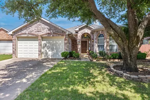 2406 Lula Ct, Corinth, TX 76210