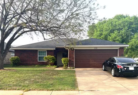 2700 Amberton Pl, Euless, TX 76040
