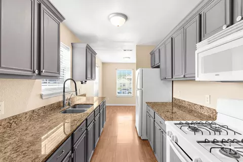 1702 Manor Gdn, Greenville, TX 75401
