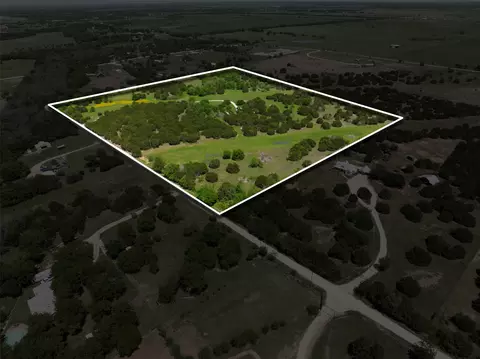 182 Creekview Dr, Blum, TX 76627