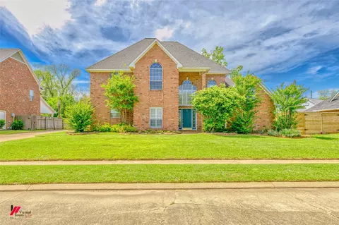 1231 Whitehall Dr, Bossier City, LA 71112