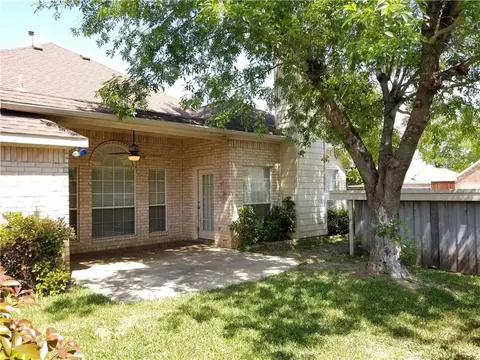 Exterior - 801 Devon Dr, Euless, TX 76039 photo 3 of 5