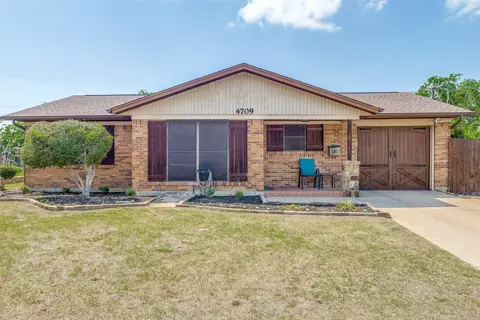 4709 Tony Ct, Fort Worth, TX 76135