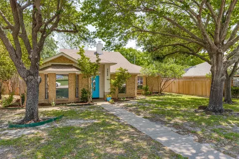 5828 Logancraft Dr, Dallas, TX 75227
