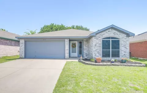 8174 Waterside Trl, Fort Worth, TX 76137