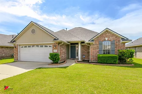5020 General Polk Dr, Bossier City, LA 71112