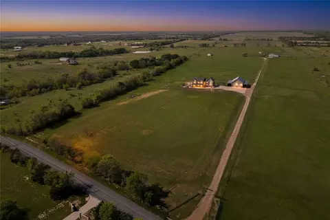 2423 Sister Grove Rd, Van Alstyne, TX 75495