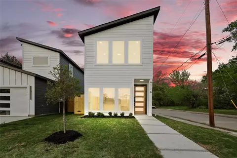 6114 Carlton Garret St, Dallas, TX 75215