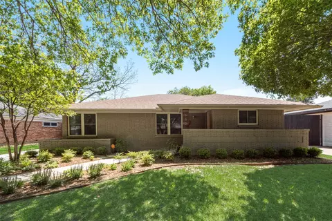 652 Bizerte Ave, Dallas, TX 75224