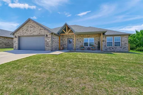 115 Fountain Mdws, Pottsboro, TX 75076