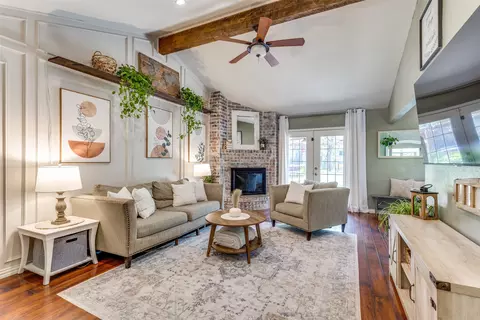 313 Pecan St, Azle, TX 76020