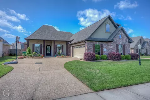 724 Dumaine Dr, Bossier City, LA 71111