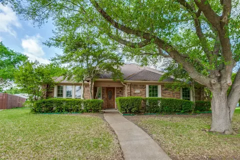 413 Kingsbridge Ct, Garland, TX 75040