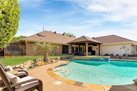 1500 Harrington Dr, Plano, TX 75075