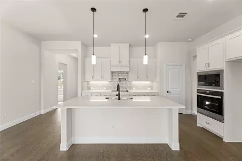 710 Winecup, Midlothian, TX 76065 photo 2