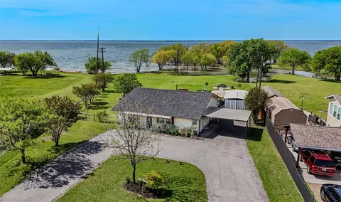 868 Briggs Blvd, East Tawakoni, TX 75472
