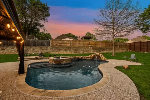 202 Julian Dr, Rockwall, TX 75087