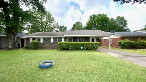 1831 Hickory St, Shreveport, LA 71108