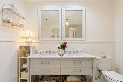Bath - 600 W 3rd St, Mcgregor, TX 76657 photo 1 of 5
