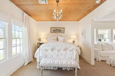 Bedroom - 600 W 3rd St, Mcgregor, TX 76657 photo 1 of 5