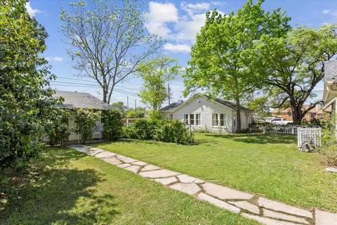 Exterior - 600 W 3rd St, Mcgregor, TX 76657 photo 7 of 7