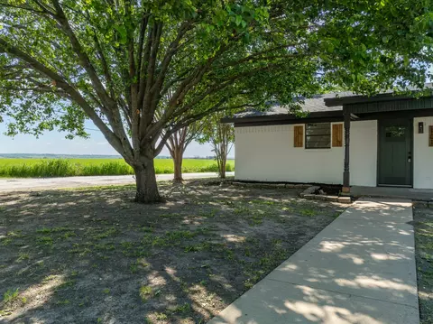 101 Circle Dr, Itasca, TX 76055 photo 3