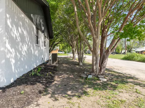 101 Circle Dr, Itasca, TX 76055 photo 10