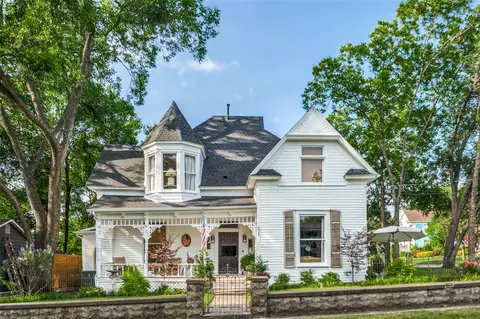 805 Howell St, Mckinney, TX 75069