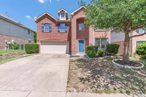 9160 Brook Hill Ln, Fort Worth, TX 76244