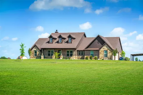 2035 Mcconnell Rd, Gunter, TX 75058