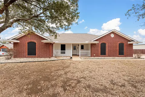 2050 Westward Trl, Bruceville, TX 76630