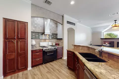10000 Soriano St, Denton, TX 76207
