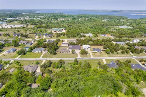 166 Guy Ln, Pottsboro, TX 75076