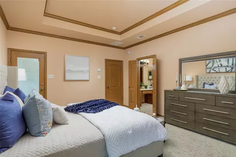 912 E Highland Rd, Oak Leaf, TX 75154 photo 13