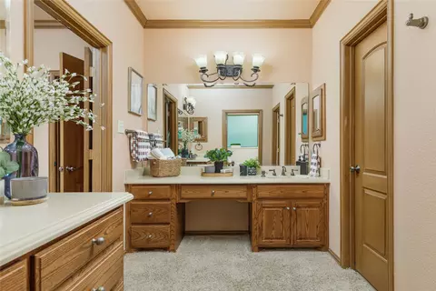 912 E Highland Rd, Oak Leaf, TX 75154 photo 14