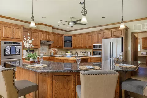 912 E Highland Rd, Oak Leaf, TX 75154 photo 8
