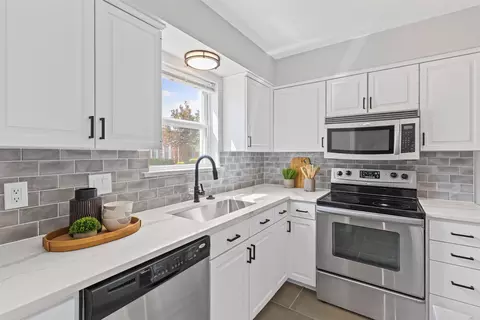 1311 Roaring Springs Rd, Fort Worth, TX 76114