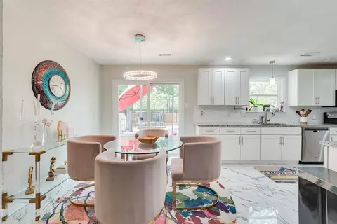 1706 England Rd, Arlington, TX 76013