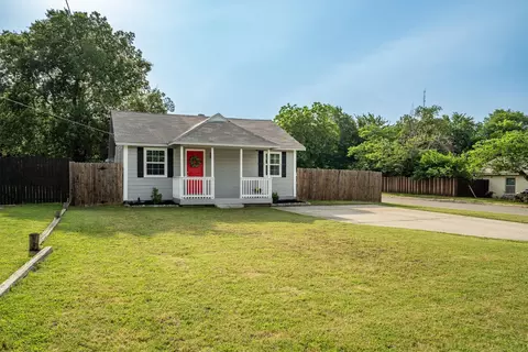 406 N Ruddell St, Denton, TX 76209