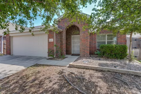 6320 Spring Ranch Dr, Fort Worth, TX 76179