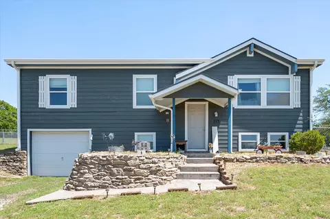 112 Pats Ct, Weatherford, TX 76087