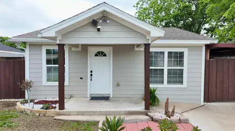 2904 Chestnut Ave, Fort Worth, TX 76106