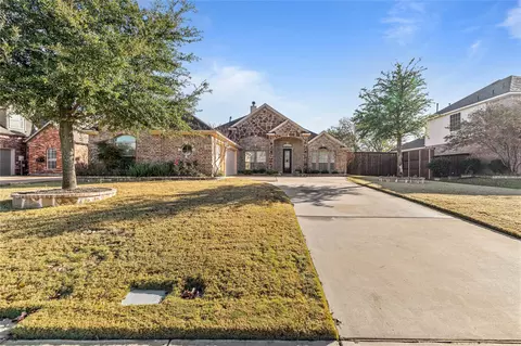 2006 Spring Creek Dr, Midlothian, TX 76065