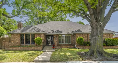 2512 Woodfield Way, Bedford, TX 76021