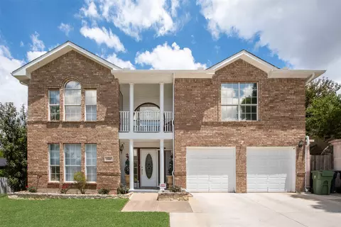 2105 Belton Dr, Arlington, TX 76018
